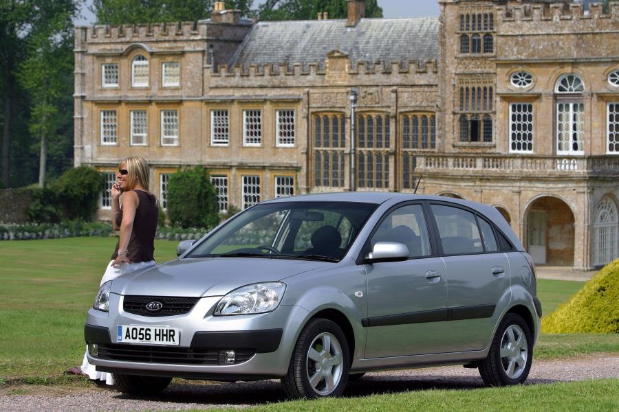  Kia Rio Hatchback 2005 года  (UK) (фото 28 из 32)